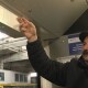 У Луцьку виїхав на маршрут тролейбус, салон у якому кварцують