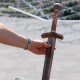 У Володимирі встановили нову скульптуру – металевий меч у камені