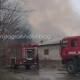 Мешканців просять не відкривати вікна: біля Луцька горить підприємство, що виробляє рідкі шпалери