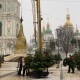 З головної ялинки країни у Києві зняли капелюха. Фото