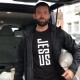 Волонтер зі США показав дітям на Волині уламки ракет