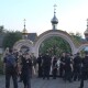 Крики, співи та шарпанина: у Скулині на Ковельщині поскандалили через церкву. Відео