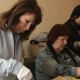 На Волині волонтери роблять вітамінні набори для військових