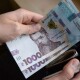 Реальна зарплата українців за місяць зменшилася на 1,2%