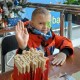 На Волині збирають гроші на операцію для хлопчика без ока