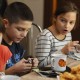 Це дискримінація, - прокуратура про ціни на харчування сільських дітей в школах Луцька