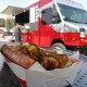 У центр Луцька вперше виїхала кухня на колесах «Забіяка BBQ». Ми спробували їхній сендвіч