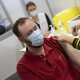 Українцям вже зробили більш ніж мільйон щеплень від COVID-19