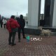 До Волинської ОДА привели козу. Кажуть, «це область, яку доять губернатори»