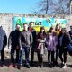 Луцькі школярі передали їжу, гроші та власноруч змайстровану будку для КП «Ласка»