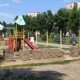 У Луцьку вже почали зносити дитячий майданчик на Молоді. Там буде урбан-парк