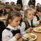 В шкільних їдальнях заборонили продавати булочки. Як тепер годуватимуть дітей