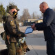 У Луцьку нагородили кінолога та собаку, які знайшли 7-річного Матвія у болоті