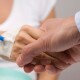 У Луцьку батьки онкохворих дітей б'ють на сполох: закінчуються необхідні реактиви