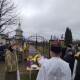 На Волині Героя відспівували перед зачиненою брамою храму. ВІДЕО