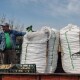 На Волині аграрії садять картоплю, яку їм передали волонтери з Франції
