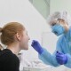 В Україні за добу майже у 1000 людей знайшли коронавірус
