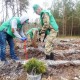 На Волині атовці разом з дітьми садили ліс. Ділянку присвятили загиблим побратимам. ФОТО