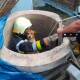 Волинські рятувальники дістали з колодязя собаку