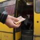 Просять збільшити вартість проїзду у луцьких маршрутках для тих, хто платить готівкою. Петиція