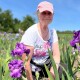 «Квіти для мене, як діти»: у Луцьку 77-річна жінка вирощує понад 400 сортів ірисів