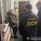 На Волині керівника держпідприємства у лісовій сфері спіймали на хабарі