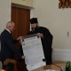 Савченку подарували копію Томосу. ФОТО