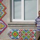 Волинянин «вишив» будинок пластиковими кришечками