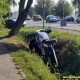 Поблизу Луцька автомобіль злетів у кювет і перекинувся