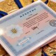 Як випускникам українських шкіл отримати атестат за кордоном. Відповідь МОН