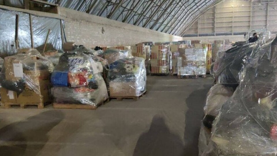 Волиняни розсортували 100 тонн допомоги. У які міста її відправили