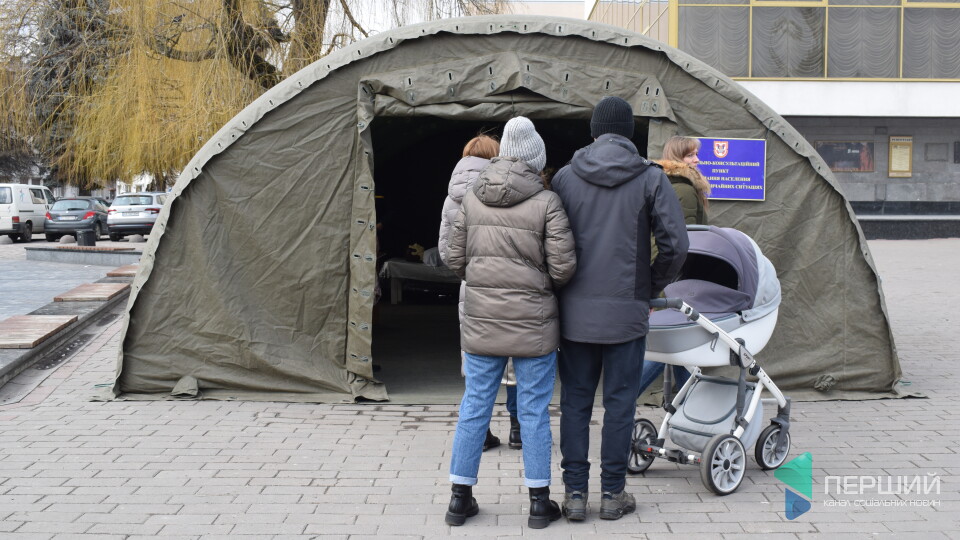 Як у наметі серед Луцька вчать реанімувати і допомагати пораненим