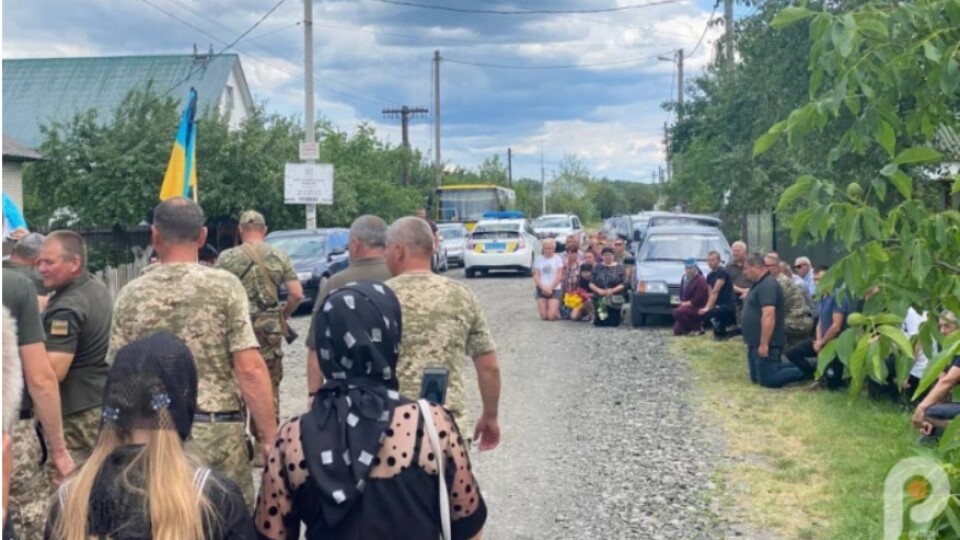 У Світязі попрощались з загиблим військовим Андрієм Доманським