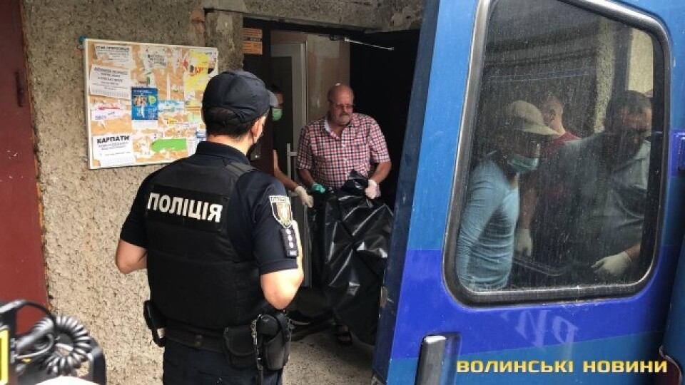 У дочки – перерізане горло, в дружини немає обличчя: подробиці моторошного вбивства у Луцьку