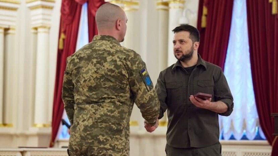 Зеленський вручив відзнаку командиру 14 ОМБр
