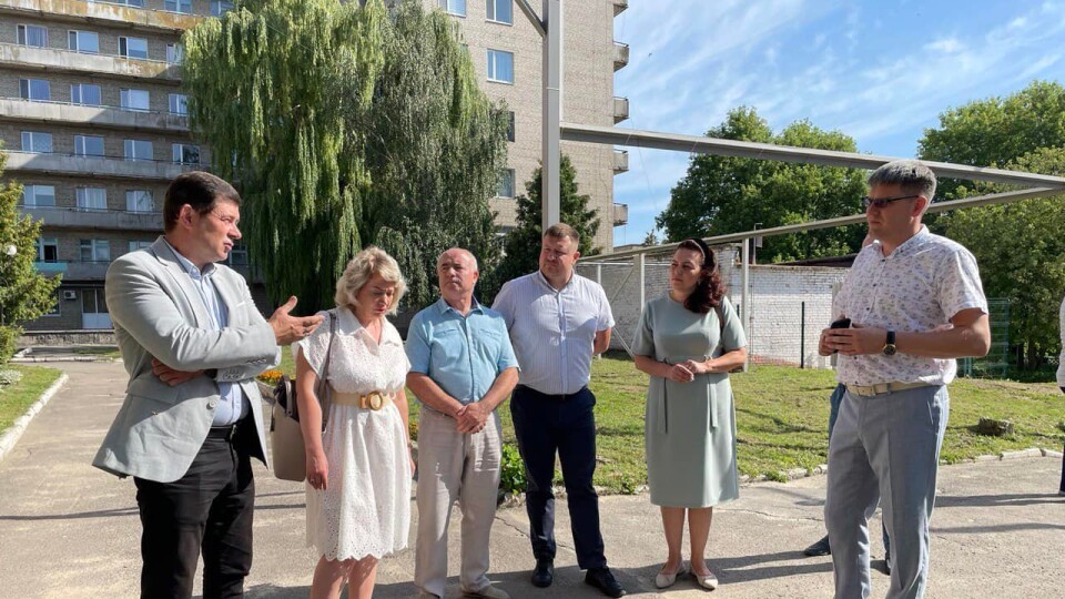 У нововолинській лікарні встановили кисневу станцію
