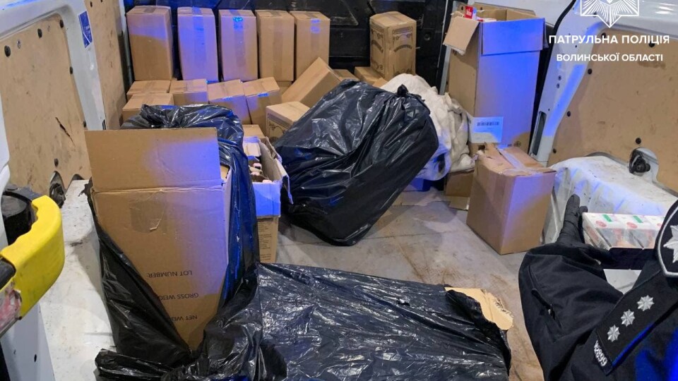У Луцьку патрульні затримали п’яного водія з наркотиками та коробками цигарок
