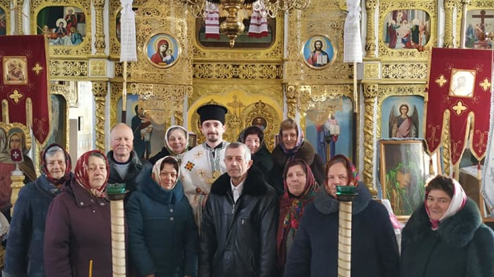 Перехід в ПЦУ у Брониці:  у храмі відслужили  першу літургію українською. ФОТО