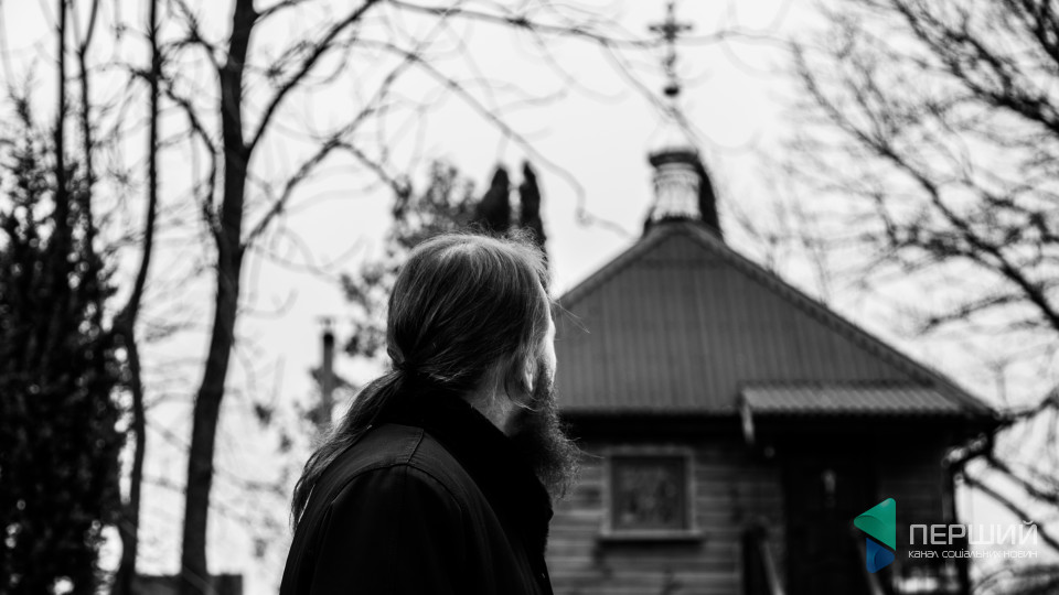 «А цього хреста розбили вже третій раз за рік». Репортаж із монастиря в Жидичині. ФОТО