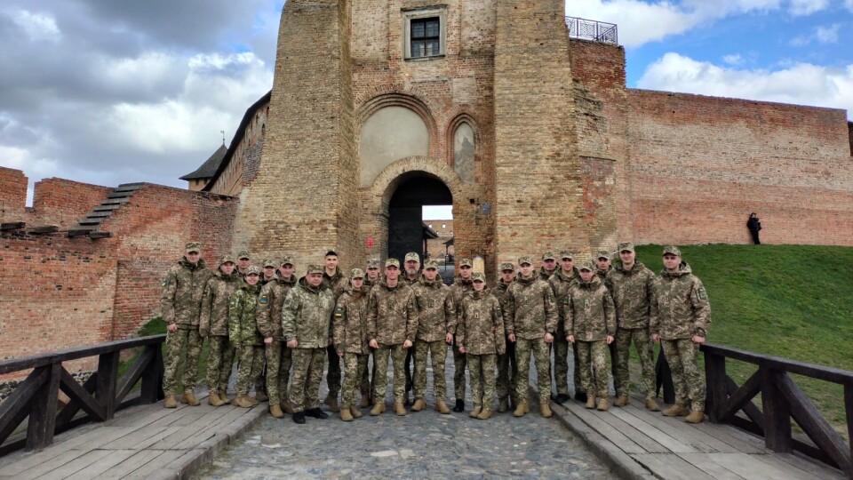 Для молодих офіцерів-прикордонників провели екскурсію визначними місцями Луцька