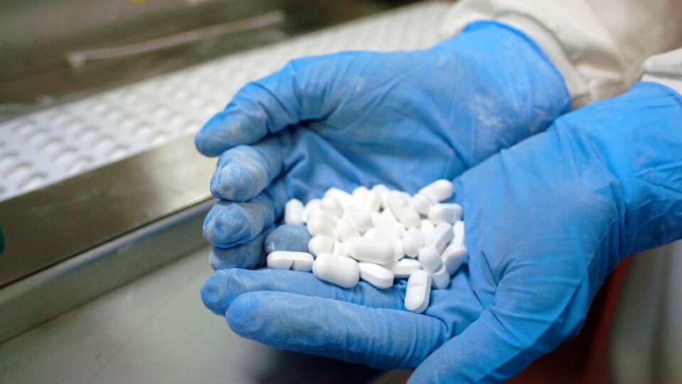 Волинська обласна лікарня отримала сучасний противірусний препарат від Pfizer