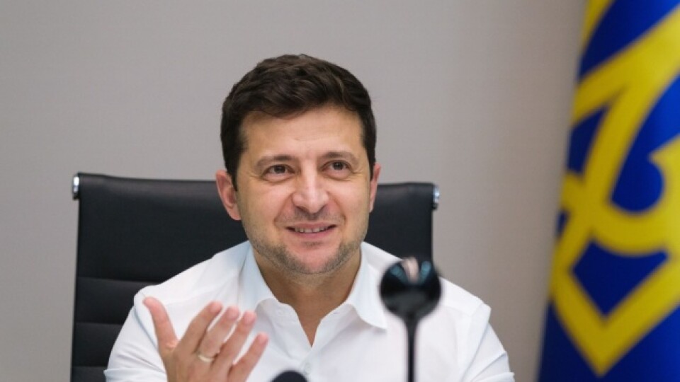 «Нє даждьотєсь». Зеленський одужав від коронавірусу і вийшов на роботу