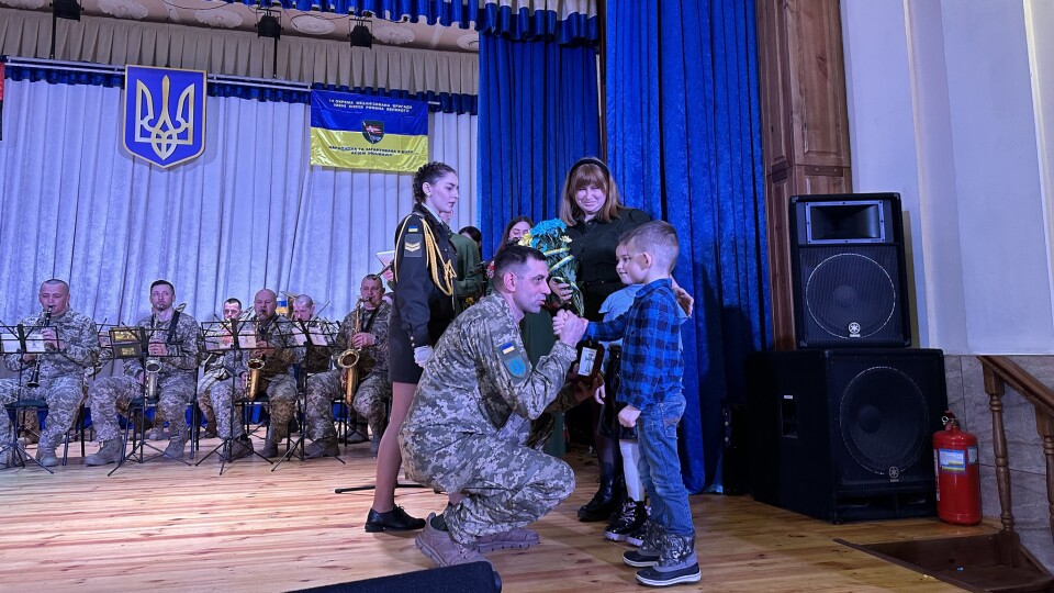 На Волині рідним загиблих військовослужбовців 14 бригади вручили їх посмертні нагороди. ФОТО
