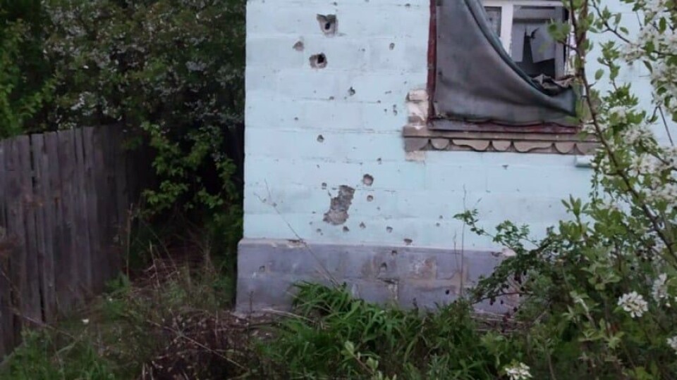 Бойовики обстріляли житловий квартал Мар'їнки. Пошкоджено 6 будинків