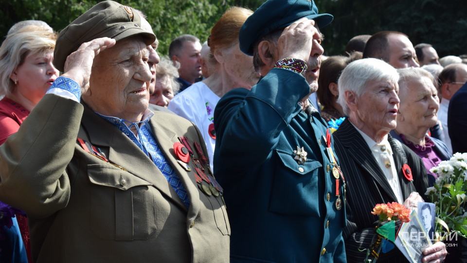 Пам'ять та спогади: у Луцьку вшановували жертв Другої світової війни. ФОТО