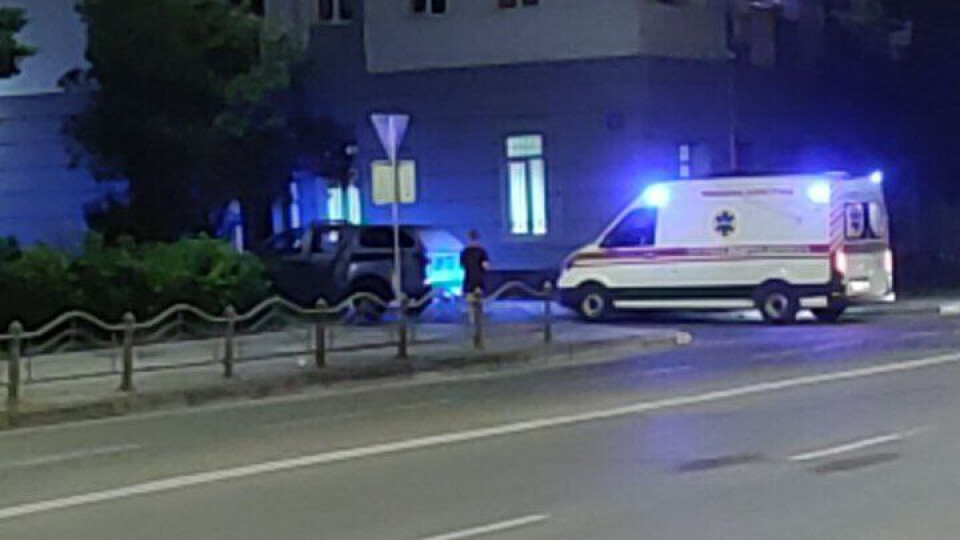 Масова бійка в центрі: у Луцьку неповнолітній вистрілив в живіт працівнику місцевого ЗМІ