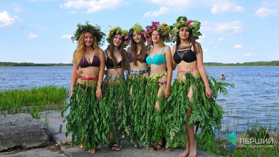 Купальські красуні в об'єктиві луцького фотографа. ФОТО