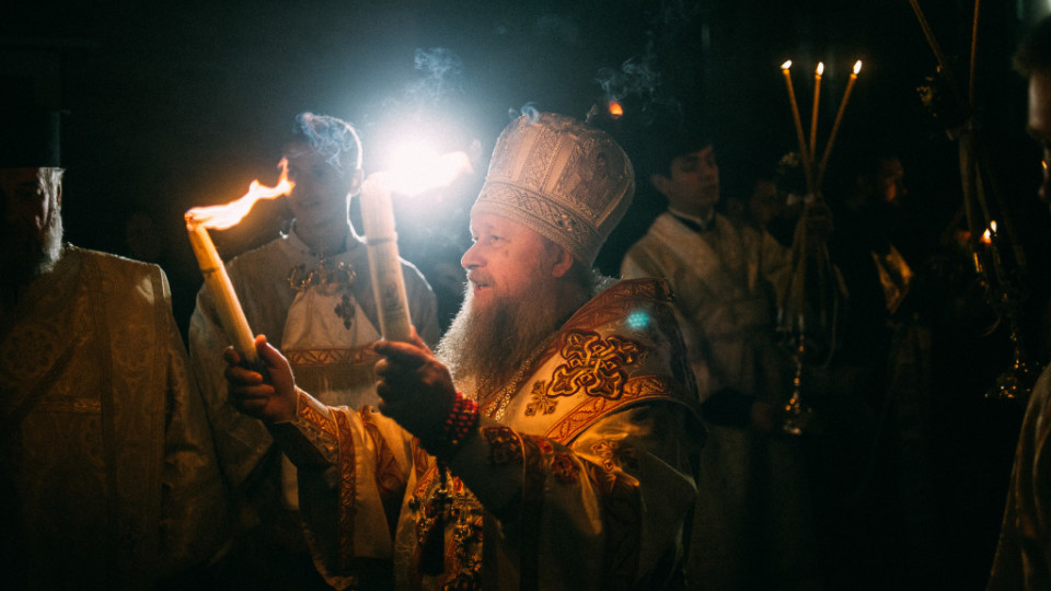 Повідомили, коли до Луцька привезуть Благодатний Вогонь