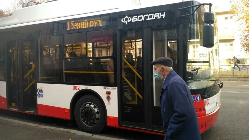 У луцьких тролейбусах побільшало платних пасажирів. Чому