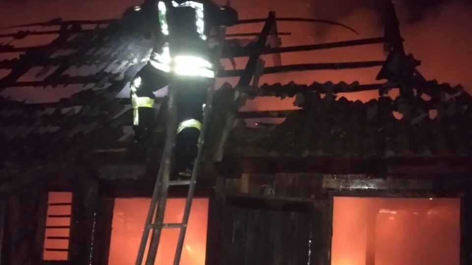 У Луцькому районі в пожежі обгоріла жінка, її шпиталізували
